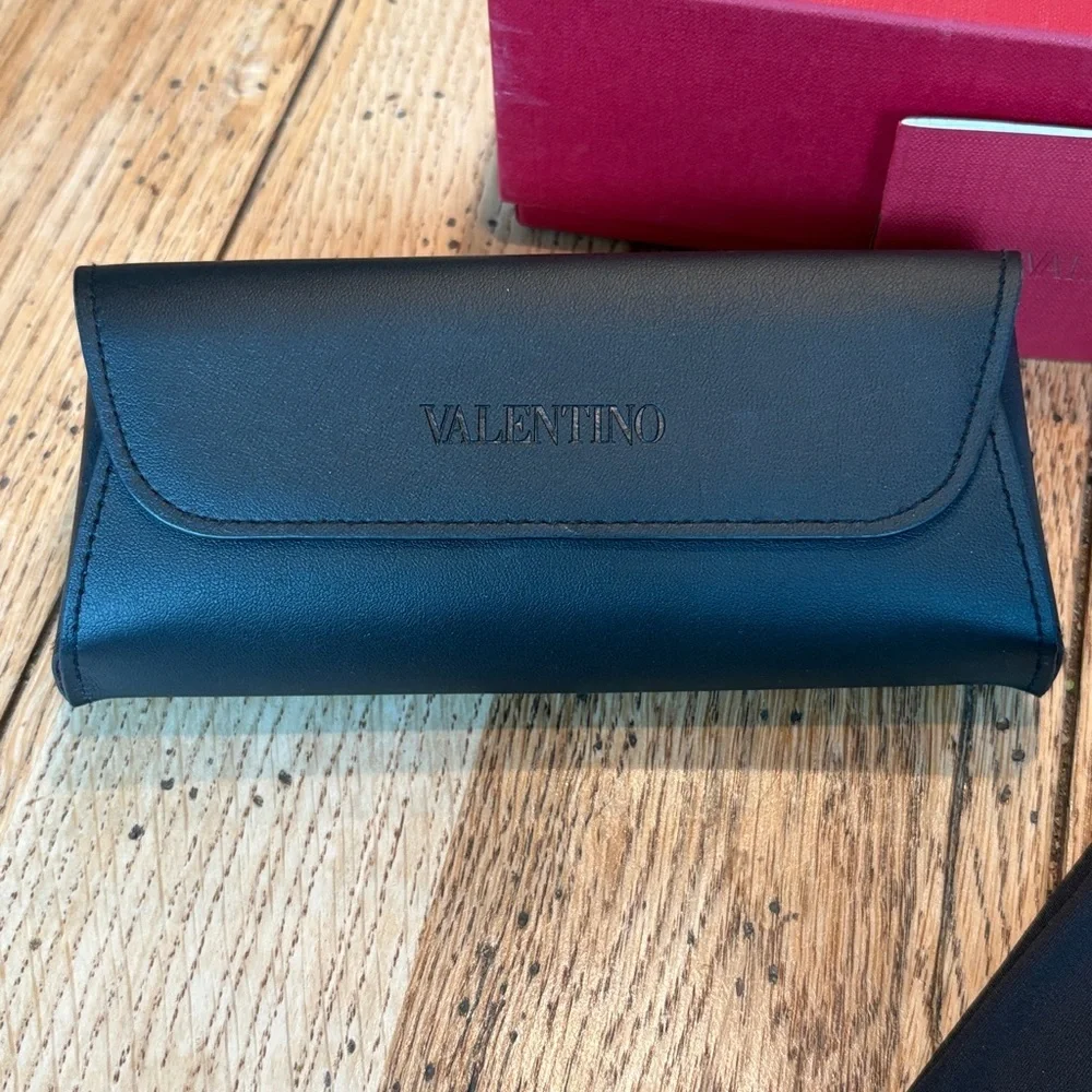 Valentino Woman Sunglasses VA 4037